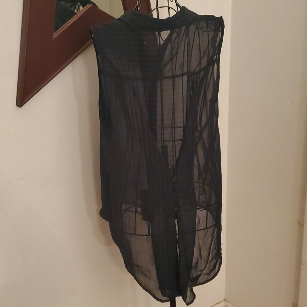 Forever 21 sheer top size Medium - Picture 5 of 6